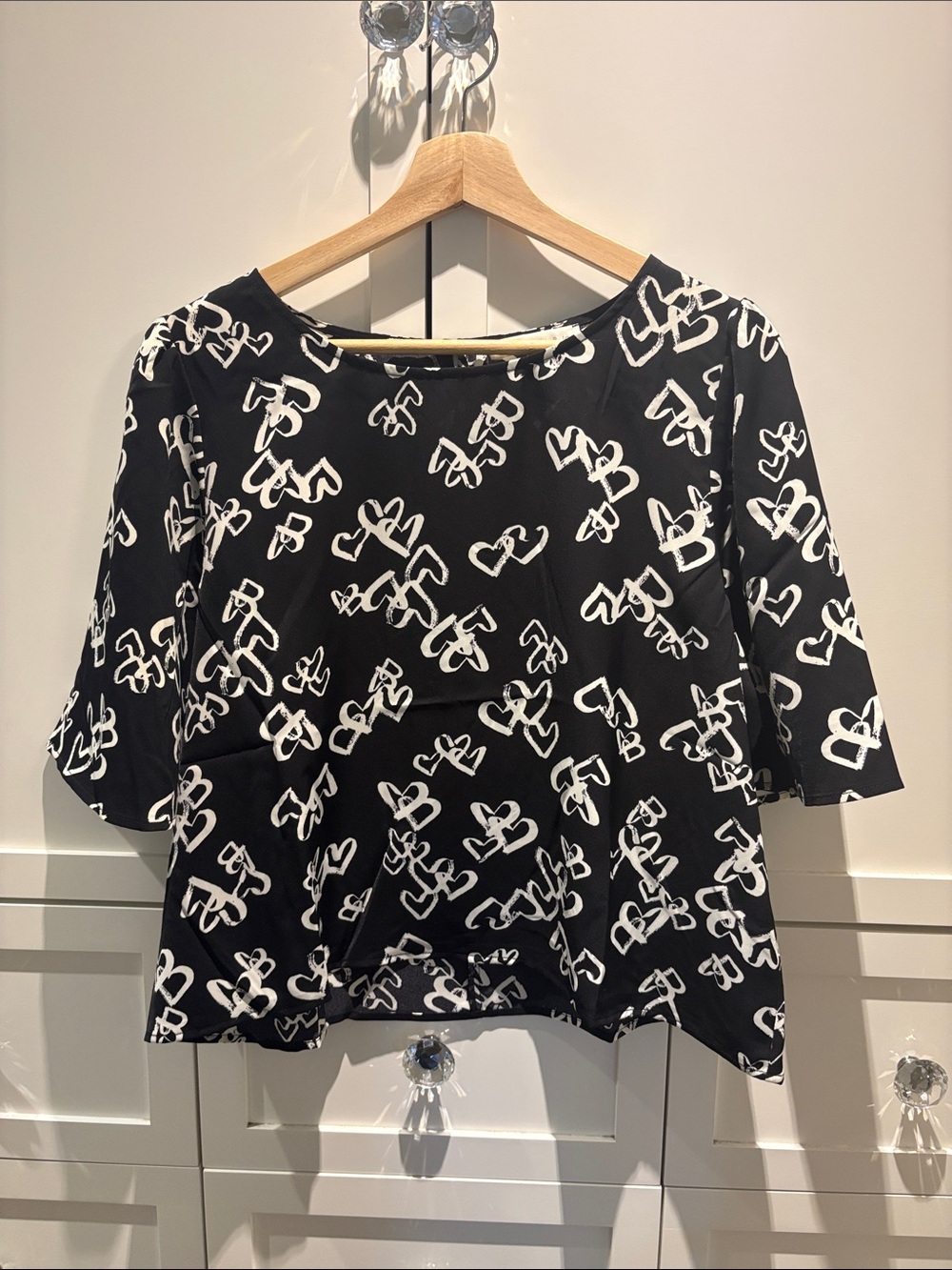 Monk & Lou Women’s Black & White Heart Print Top